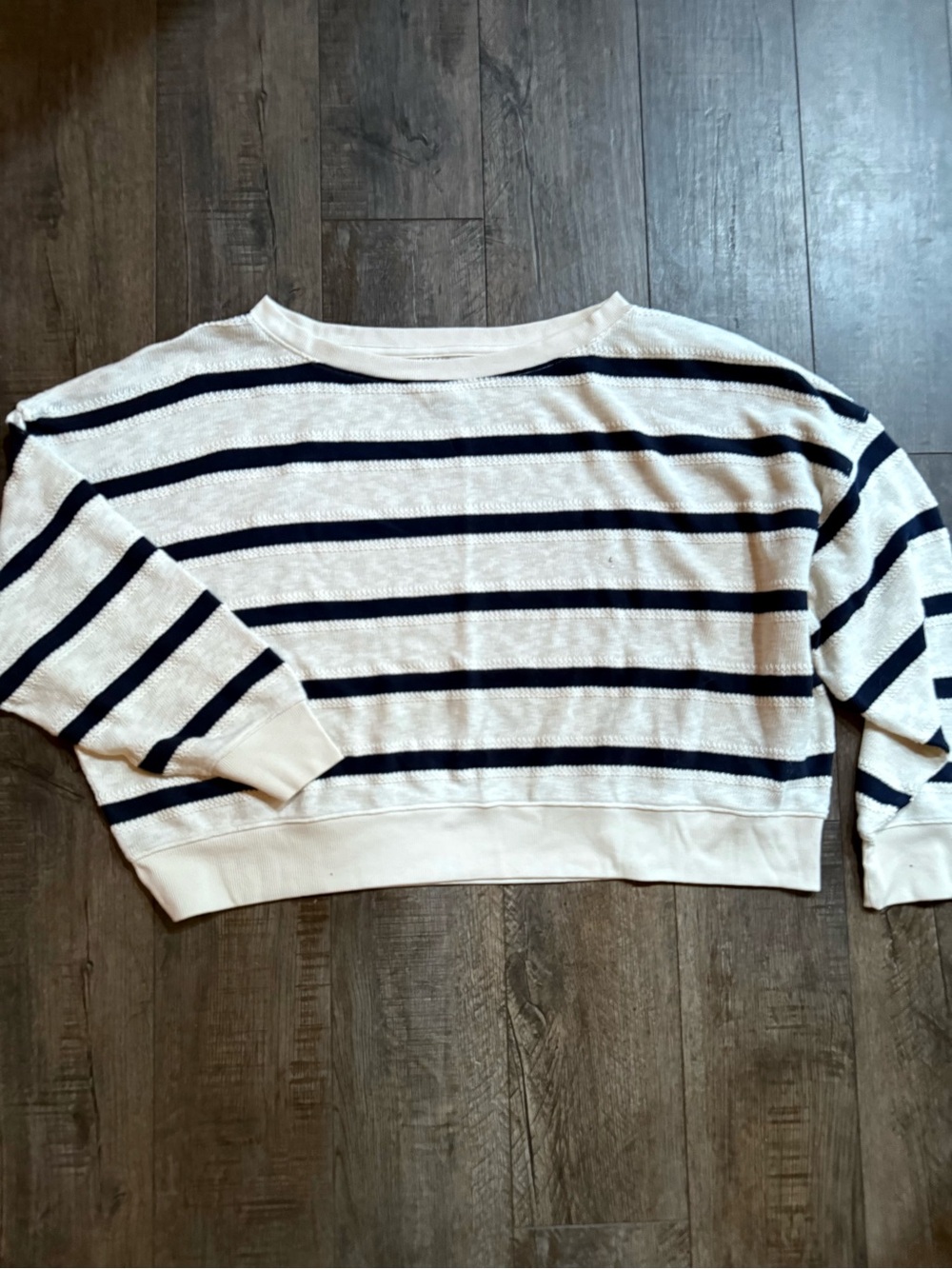 NWOT AE American Eagle Striped Off-the-Shoulder Top- Navy & White Large